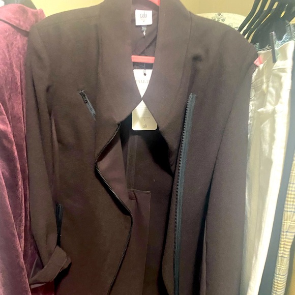 New never worn Legacy Topper by Cabi no animals or smoke home - Picture 4 of 7